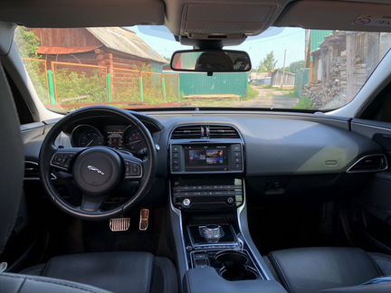 Jaguar XE 2.0 AT, 2015, седан