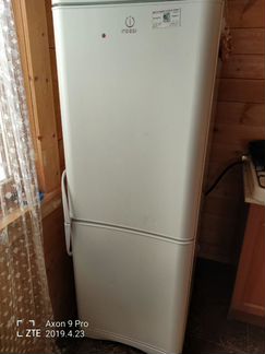 Холодильник Indesit С 132NFG