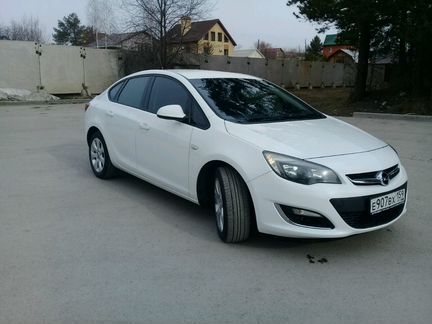 Opel Astra 1.6 AT, 2013, седан