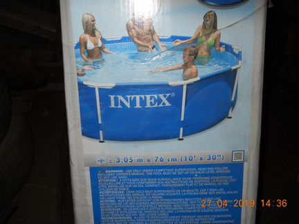 Продам каркасный бассейн Intex