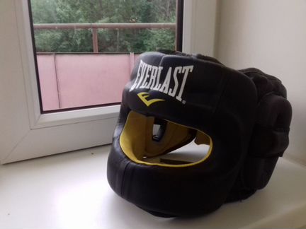 Боксерский шлем