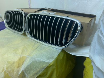 Решётка радиатора BMW 5 series F10 оригинал новая