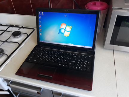 Продам ноутбук MSI В идеальном состоянии