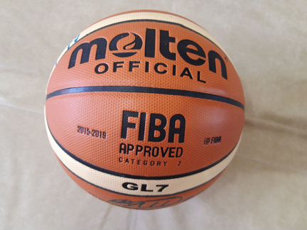 Баскетбольный мяч Химки с автографами