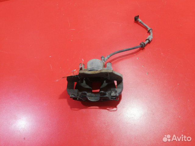 Суппорт передний правый Ford Focus CB4 qqdb 2008