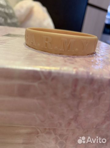 Браслет с BTS