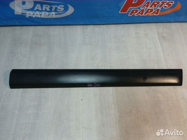 Молдинг двери передний правый Renault Sandero 1