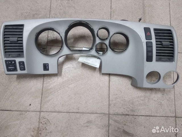 Панель приборов Тойота секвойя