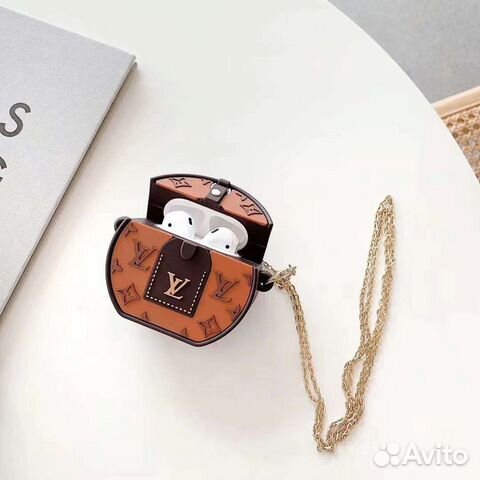 Чехол Louis Vuitton для AirPods