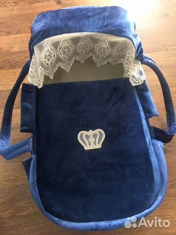 Корзина переноска и одеяло с уголком на выписку