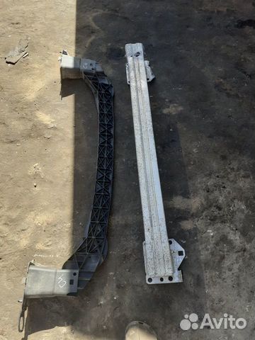 Усилитель переднего бампер Citroen C4