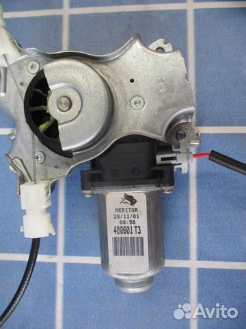 Стеклоподъемник двери Ниссан Примера P12 827019F500