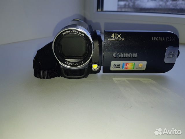 Видеокамера canon legria FS200