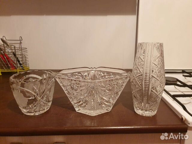 Ваза СССРдля цветов,украшенная рельефным декором'