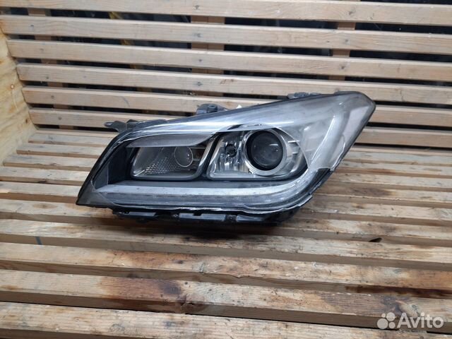 Genesis G80 - фара левая