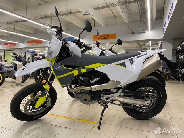 Husqvarna 701 Supermoto 2023