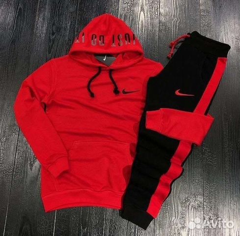 1759. Спортивный костюм Nike