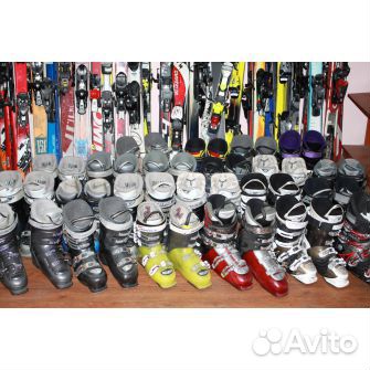 Горные лыжи, сноуборды, ботинки, шлемы, чехлы