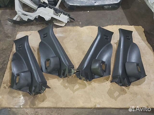 Обшивка задней стойки Opel Astra J