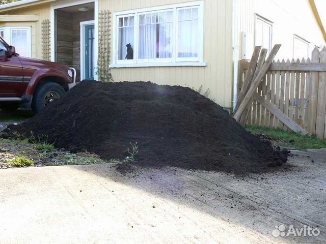 Торф низинный сеяный в мешках и россыпью