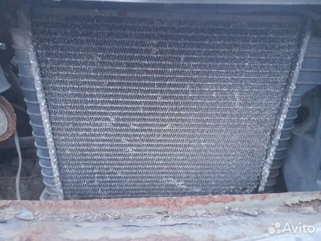 Радиатор охлаждкния volvo 460