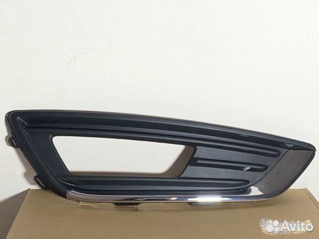 Оправа птф Форд Фокус 3 Хром 2015 правая