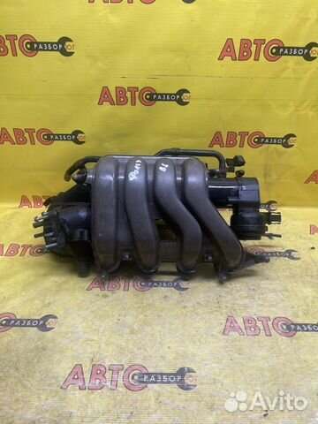 Коллектор впускной Volkswagen Golf MKM5 AXW 2004