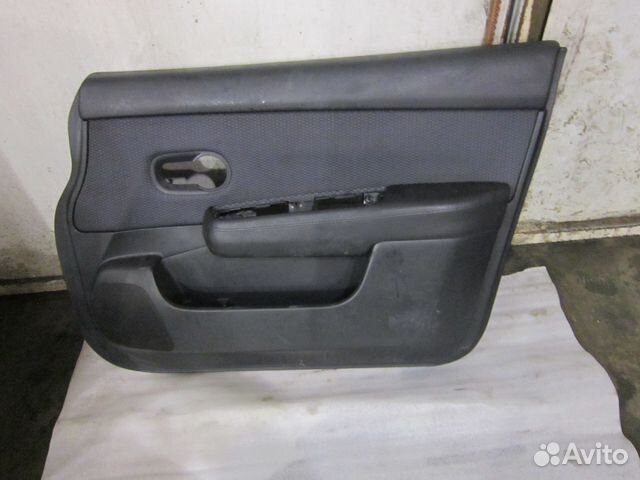 Nissan tiida обшивка двери комплект Nissan tiida обшивка двери комплект