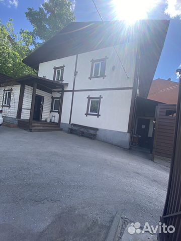 

10-к. и более коттедж, 250 м²