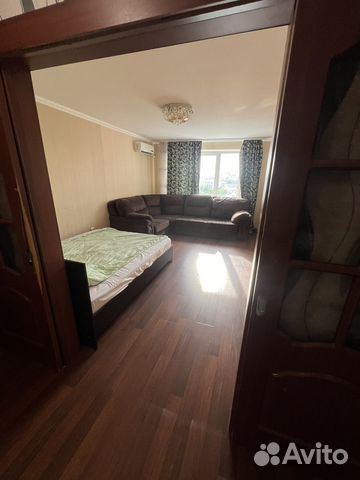 

2-к. квартира, 70 м², 10/18 эт.