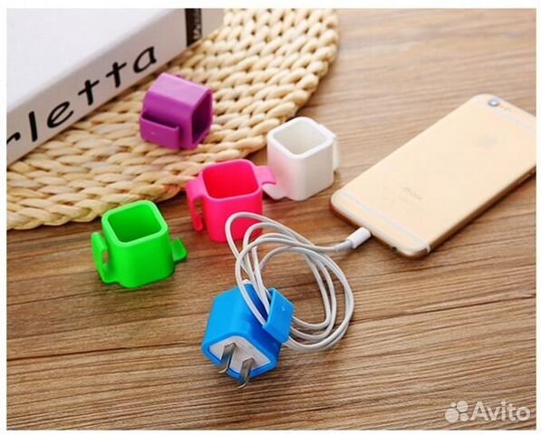 Настенный держатель для телефона