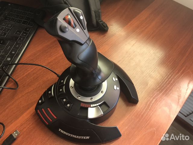 Джойстик для пк и PS3 thrustmaster T-flight stick