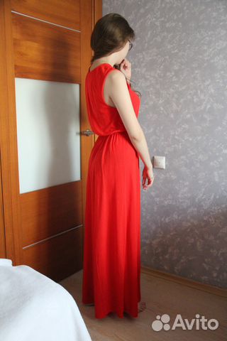 Праздничное красное платье