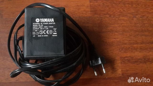 Yamaha PA-5D Блок питания (12В, 1500мА)