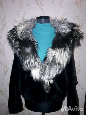 Полушубок с чернобурой лисой Полушубок с чернобурой лисой