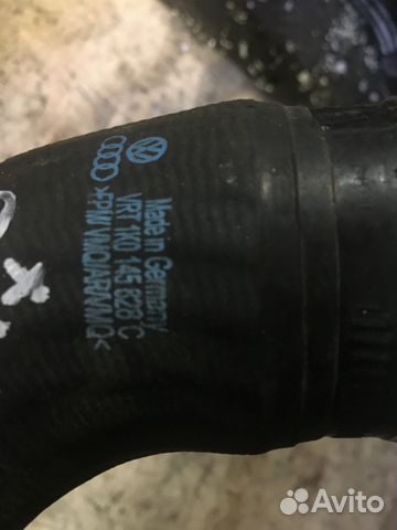 Патрубок интеркулера Volkswagen Passat B6 2.0 Патрубок интеркулера Volkswagen Passat B6 2.0