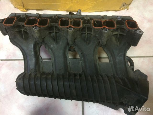 Впускной коллектор Mercedes W212 E200 M271 Впускной коллектор Mercedes W212 E200 M271