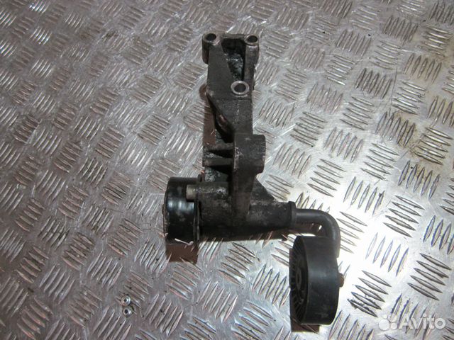 Кронштейн генератора Фольксваген Транспортер Т4 Кронштейн генератора Фольксваген Транспортер Т4