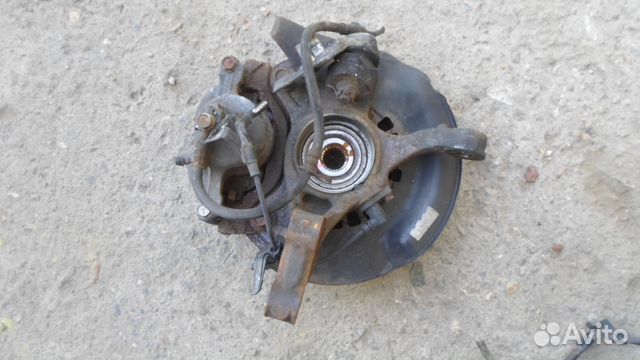 Кулак + ступица Тойота Камри 30 Toyota Camry V30