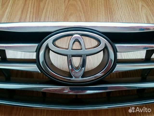 Решетка радиатора toyota camry 04-06