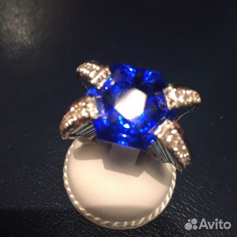 Золотое кольцо с бриллиантами