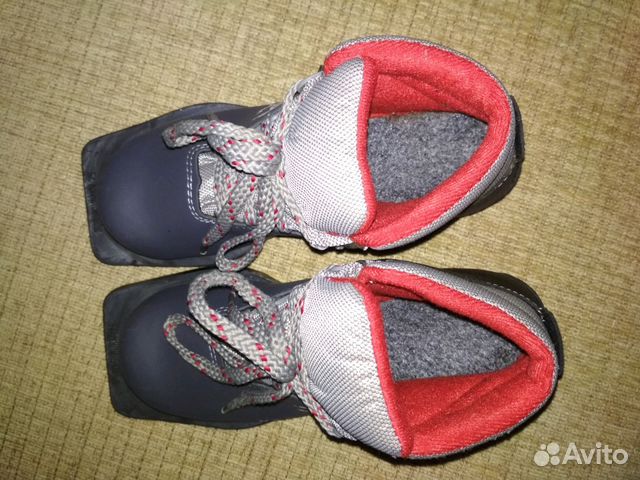 Лыжные ботинки