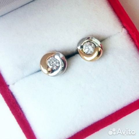 Новые золотые серьги с бриллиантами, 2х0.27, 750 Новые золотые серьги с бриллиантами, 2х0.27, 750
