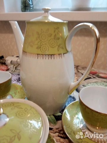 Сервиз фарфоровый