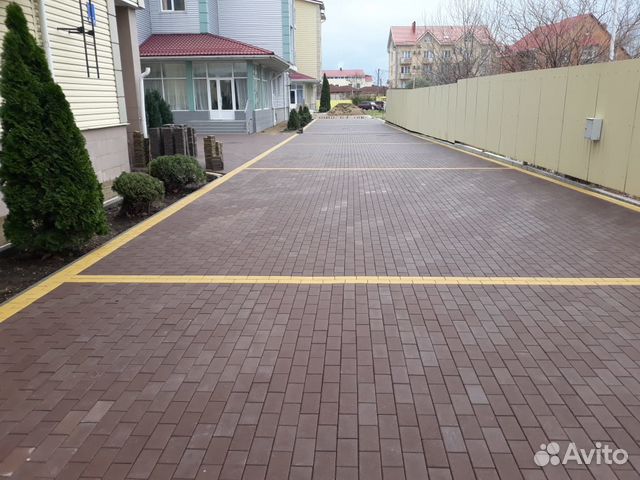 Укладка тротуарной плитки. Асфальт Укладка тротуарной плитки. Асфальт