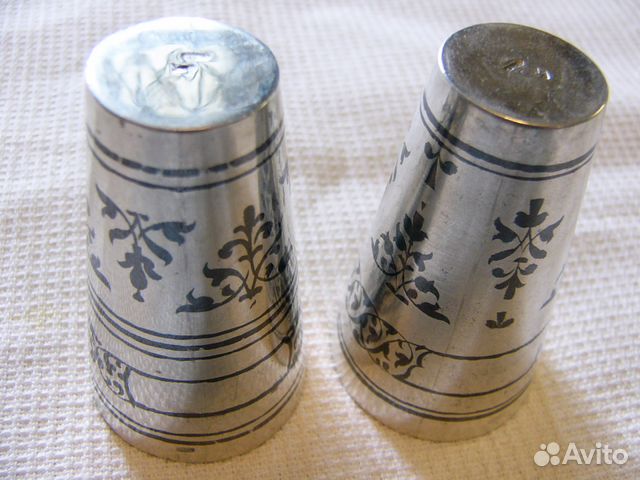 Стопки из серебра с чернью Стопки из серебра с чернью