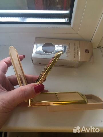 Косметический набор: тени, пудра, румяна, кисточки Косметический набор: тени, пудра, румяна, кисточки