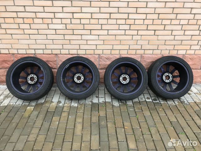 Оригинальный комплект колес на Audi A4 B8 B9 R18 Оригинальный комплект колес на Audi A4 B8 B9 R18