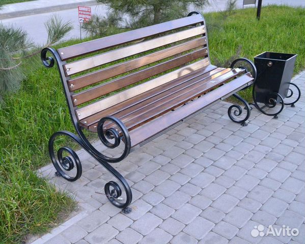 Скамейка из дерева