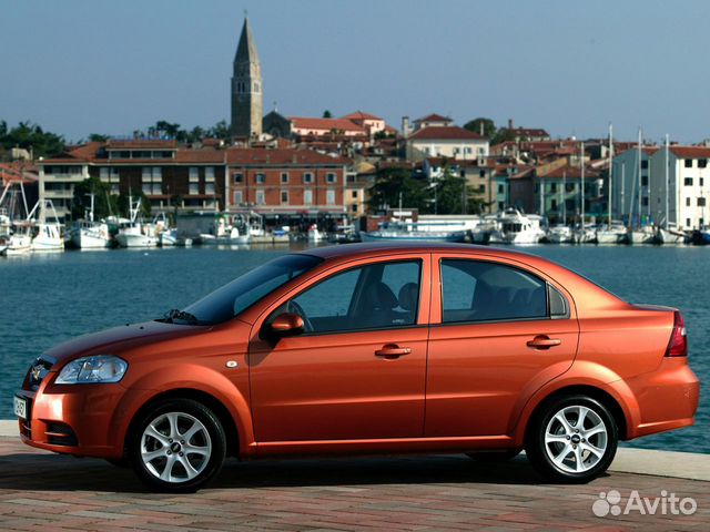 Переднее правое стекло Chevrolet Aveo T250 Переднее правое стекло Chevrolet Aveo T250
